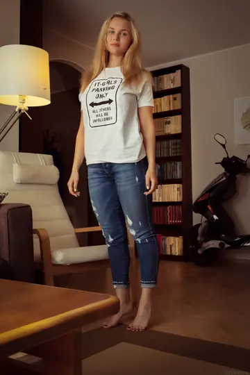 Thick Brunette Strips Out of Her Jeans and Spreads Her Ass