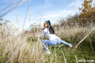 Lexi Dona – Thick European Brunette in Yoga Pants Takes a Creampie