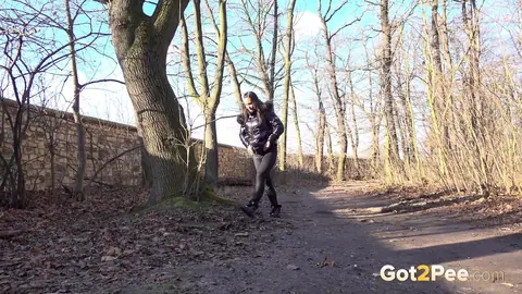 Naomi Bennet: European Brunette Spreads Her Pussy Outdoors Near a Path – photo 2 of 15