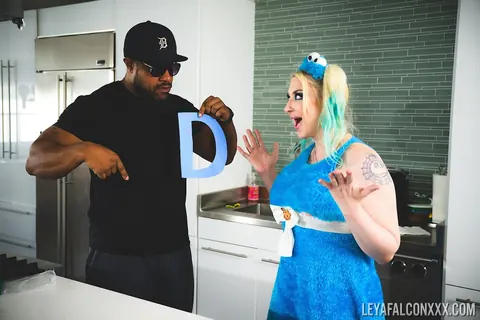 Leya Falcon: Blonde with Big Tits Rides Black Cock in the Kitchen – photo 9 of 21