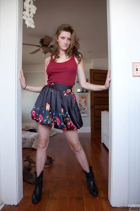 PAWG in Boots and Skirt Teases in Public – photo 4 of 11