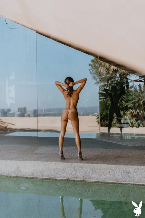 Jocelyn Binder: Thick Short-Haired Brunette Oils Her Big Tits Outdoors in Heels – photo 11 of 20