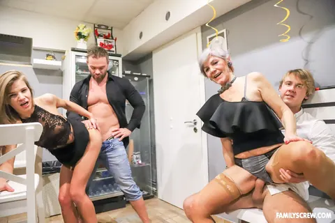Nicol Mandorla & Sarah Kay: Mature Blonde Joins a Group Fuck – photo 7 of 21