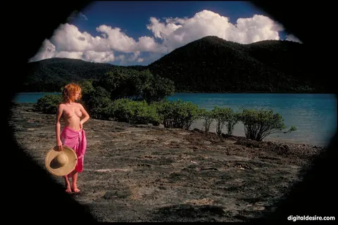 Busty Redhead Strips Off Her Bikini and Spreads Her Trimmed Pussy on the Beach – photo 18 of 20
