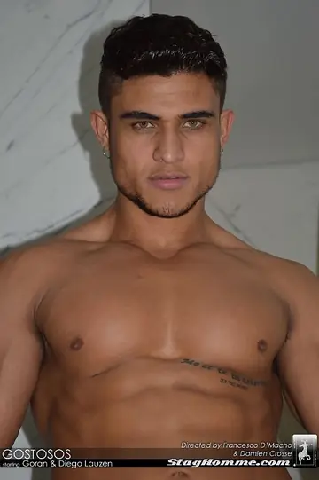 Two Men Strip, Kiss and Fuck Bareback