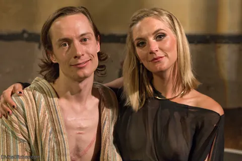 Mona Wales: Tall Blonde MILF Dominates with Handjob and Spreads Her Legs – photo 19 of 20