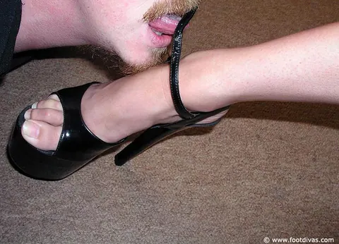 Blonde in High Heels Dominates Her Partner and Spreads – photo 5 of 12
