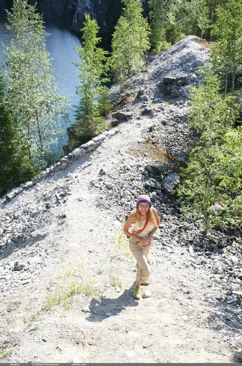 Petite Tanned Babe Strips Naked and Spreads in the Forest – photo 5 of 20