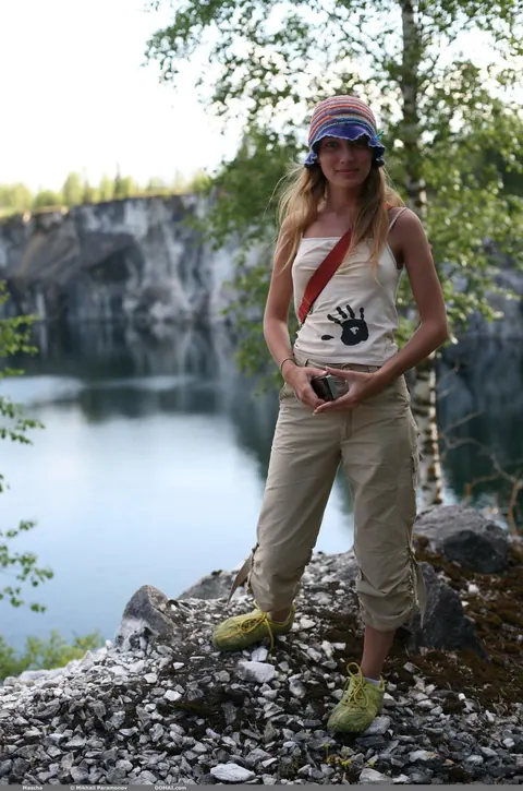Petite Tanned Babe Strips Naked and Spreads in the Forest – photo 1 of 20