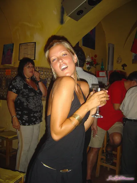 Sophie Moone: Tall European MILF Undresses and Spreads Her Legs – photo 15 of 16