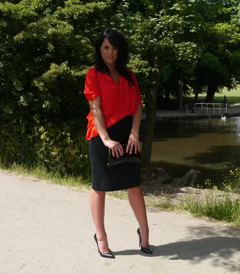 PAWG MILF in a Skirt and High Heels Flaunts Her Big Tits – photo 13 of 14