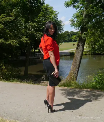 PAWG MILF in a Skirt and High Heels Flaunts Her Big Tits