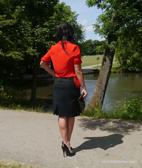 PAWG MILF in a Skirt and High Heels Flaunts Her Big Tits – photo 2 of 14