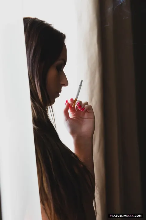 Nata Lee: Spanish Brunette Smokes Then Masturbates with a Dildo in Stockings – photo 5 of 20