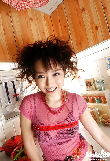Aya Shiraishi – Thick Japanese Brunette Spreads Her Hairy Pussy in the Kitchen