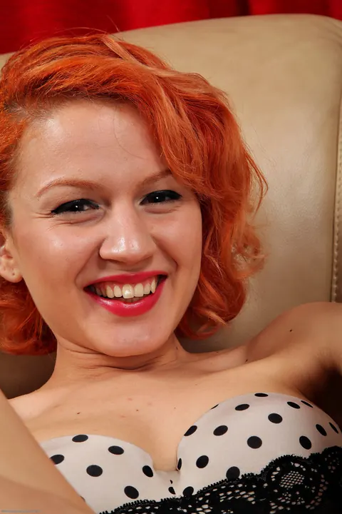 Eris Maximo: Slim Short-Haired Blonde Shows Tattoo and Spreads Her Legs – photo 12 of 21