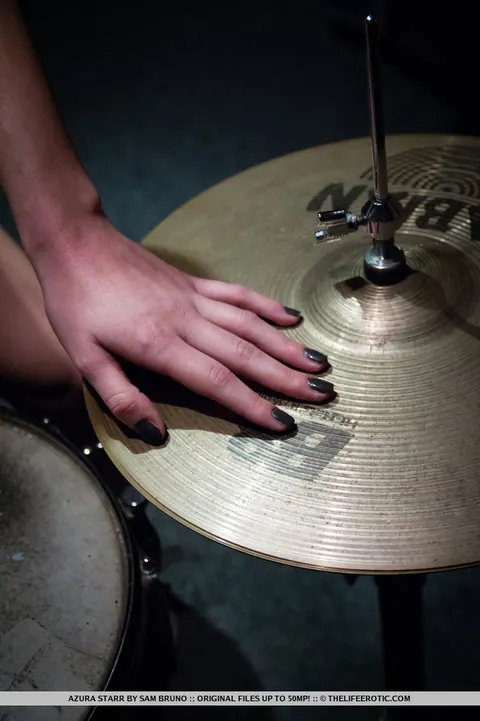 Azura Starr: Busty European Redhead Shows Off Her Hairy Pussy on a Drum Kit – photo 3 of 16