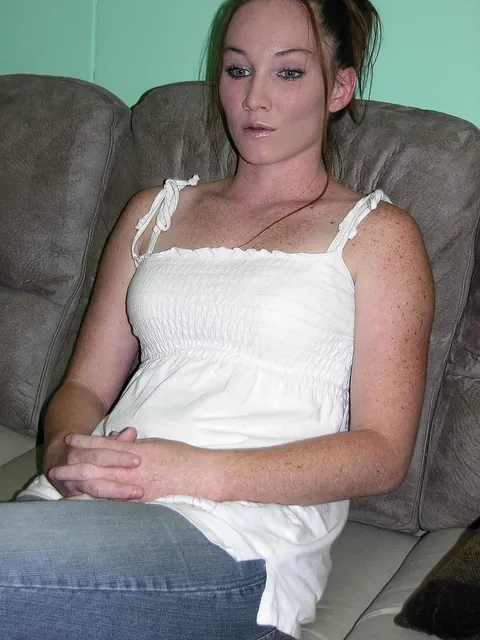 MILF Strips Out of Her Lingerie and Jeans for a Casting – photo 2 of 20