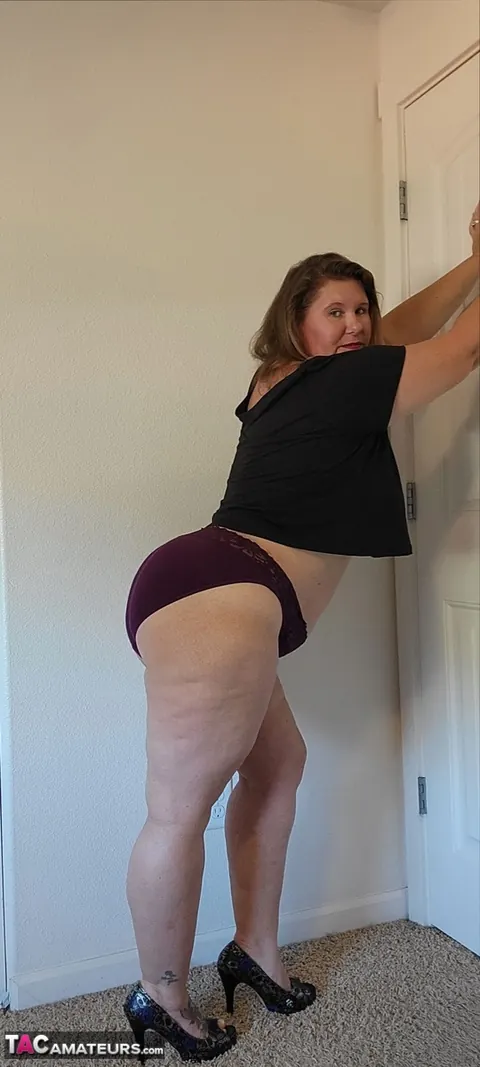 Busty Kris Ann: Busty Blonde MILF Poses in Panties and High Heels – photo 11 of 16
