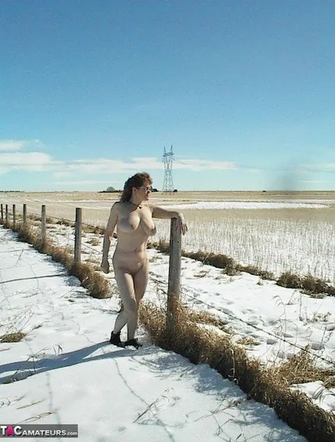 Misha Milf: Mature Redhead BBW Poses Nude Outdoors in the Snow Wearing Glasses – photo 6 of 20
