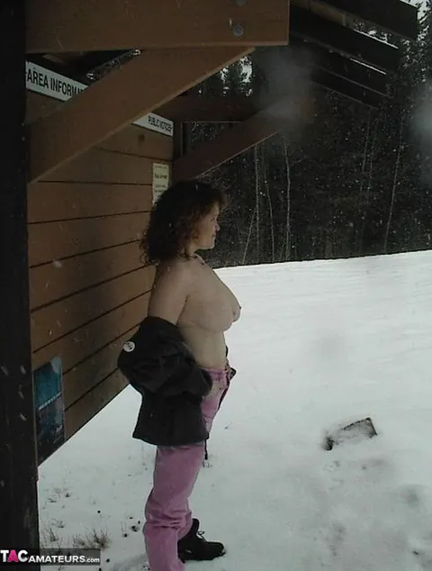 Misha Milf: Mature Redhead BBW Poses Nude Outdoors in the Snow Wearing Glasses – photo 3 of 20