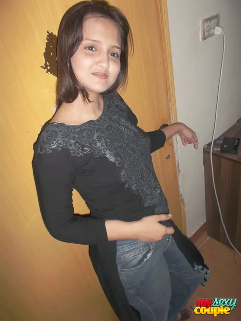 Indian Woman Strips Out of Her Jeans and Lace Bra – photo 4 of 12