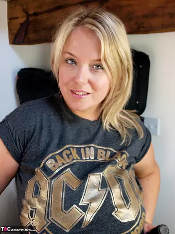 Blonde British PAWG in a Bikini and Heels Spreads Her Shaved Pussy