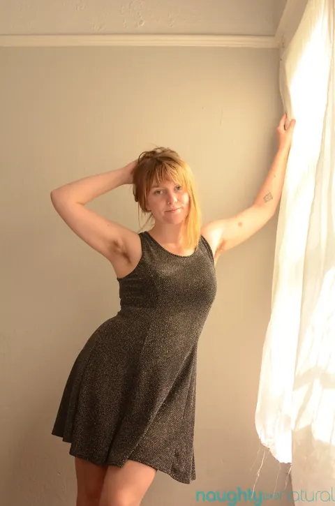 Teddy Snowflower: Busty Blonde Amateur Shows Her Hairy Bush and Fingers Deep – photo 4 of 21