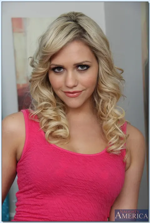 Mia Malkova: Petite Curly Blonde Spreads Her Pussy Wide – photo 5 of 20