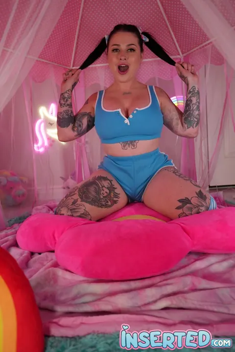 Brunette PAWG in Socks Spreads Her Ass – photo 1 of 20