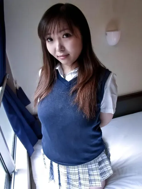 Haruka Ohsawa: Japanese Brunette with Big Natural Tits Poses in Uniform and Socks – photo 5 of 15