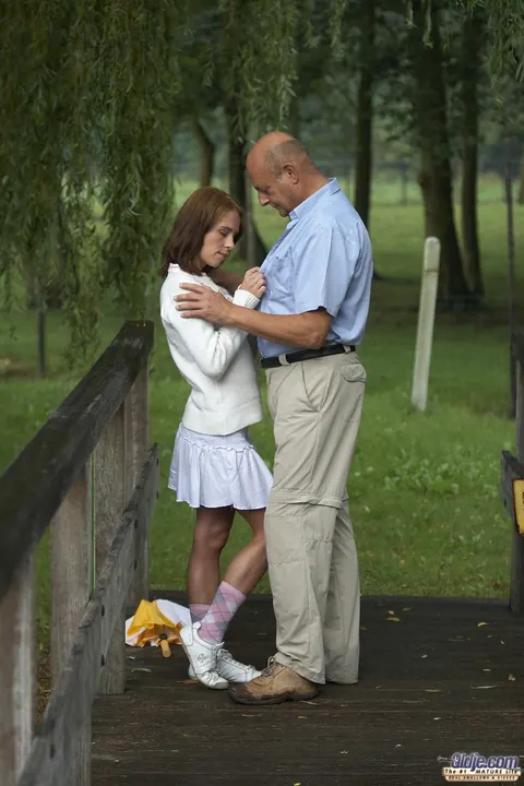 Jessica Rox: Skinny Brunette Undresses Outdoors and Sucks Partner's Cock – photo 4 of 16