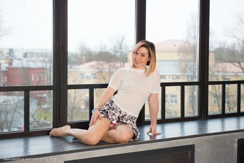 Hairy Woman in Panties Poses on a Table Top – photo 1 of 16
