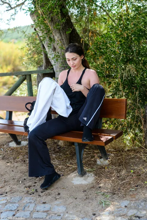 Thick Brunette MILF with Big Tits Flashes in Public – photo 17 of 21
