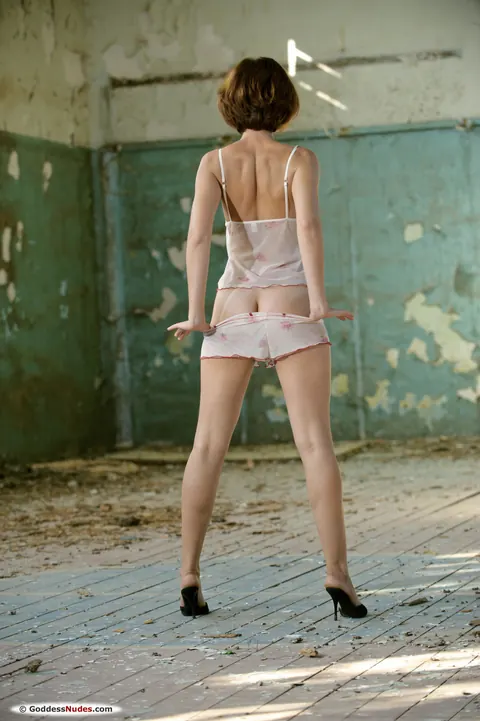Slim Tanned Redhead Poses in Panties and Shows Her Body – photo 2 of 21