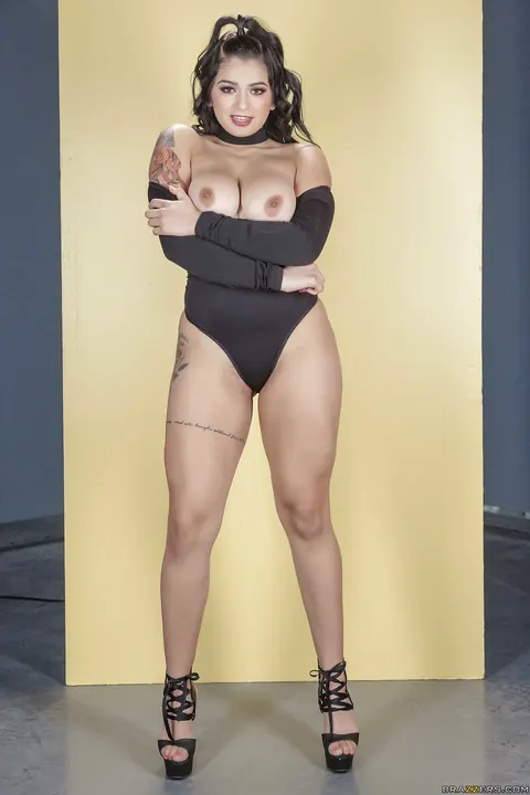 Carolina Cortez: Thick Latina with Big Tits Takes Anal and Spreads Wide – photo 2 of 20