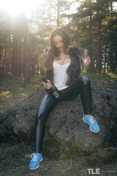 Maria Z: Brunette in Leather Yoga Pants Uses a Wine Bottle Deep in Her Pussy – photo 4 of 16