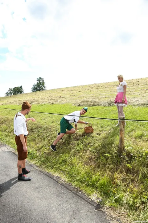 Nikky Dream: Blonde in Cosplay Costume Takes Outdoor Threesome – photo 6 of 21