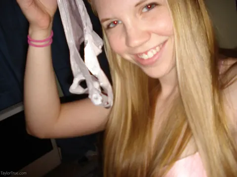 Taylor True: Blonde in Lingerie Spreads Her Legs for the Camera – photo 5 of 15