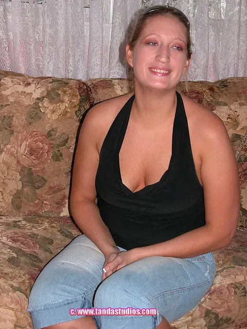 Brianna Cummings: Tattooed Blonde MILF with Big Tits Fingers Herself at the Casting – photo 7 of 21