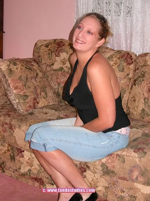 Brianna Cummings: Tattooed Blonde MILF with Big Tits Fingers Herself at the Casting – photo 5 of 21