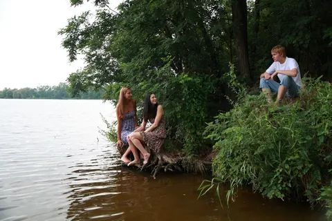 Kitty Jane: Tall Brunette Takes Anal Doggy Style in a Shallow Lake Threesome – photo 3 of 15