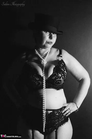 Posh Sophia – Mature Blonde in Lingerie and Stockings Flaunts Her Big Natural Tits