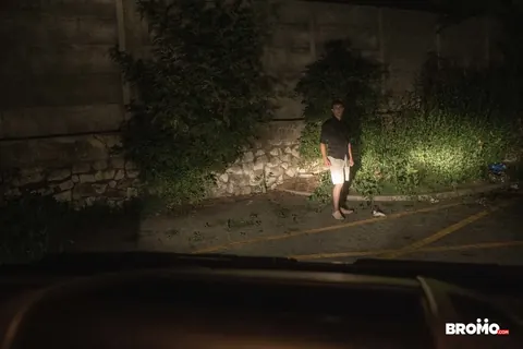 Two Men Have Anal Sex in Public – photo 2 of 13