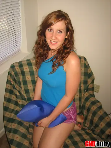 Redhead Pulls Shorts Aside and Spreads