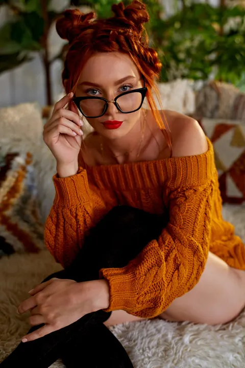 Lacy Lennon: Slim Redhead in Stockings and Glasses Spreads Her Legs – photo 2 of 20