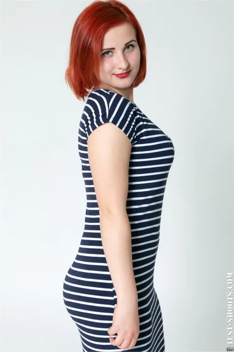 Curvy Redhead Poses Naked and Spreads Her Pussy – photo 14 of 18