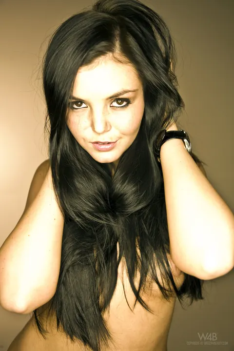 Sweet Lady: Petite European Brunette Peels Off Her Panties – photo 20 of 21
