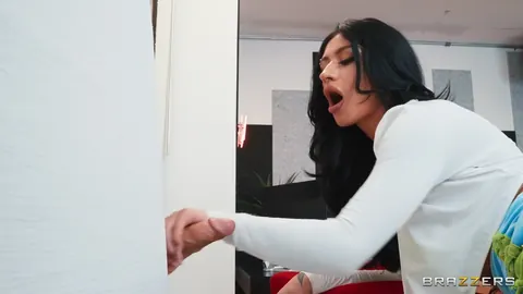 Thick Arab MILF Takes Anal and Swallows His Load – photo 5 of 21