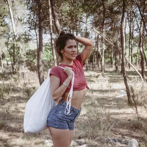 Samia Duarte: Spanish MILF in Shorts Fucks in the Forest – photo 14 of 16